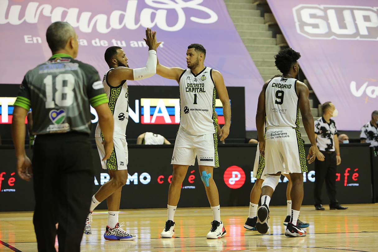 Spartans ganó un épico duelo de la capital