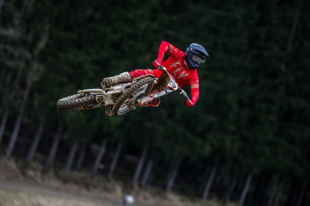 Doble triunfo de Lorenzo Locurcio en motocross húngaro