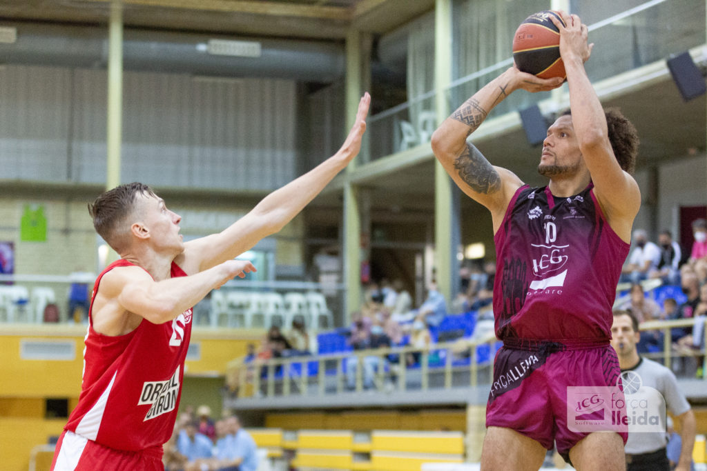 Michael Carrera y el Força Lleida sufren primera derrota de la pretemporada
