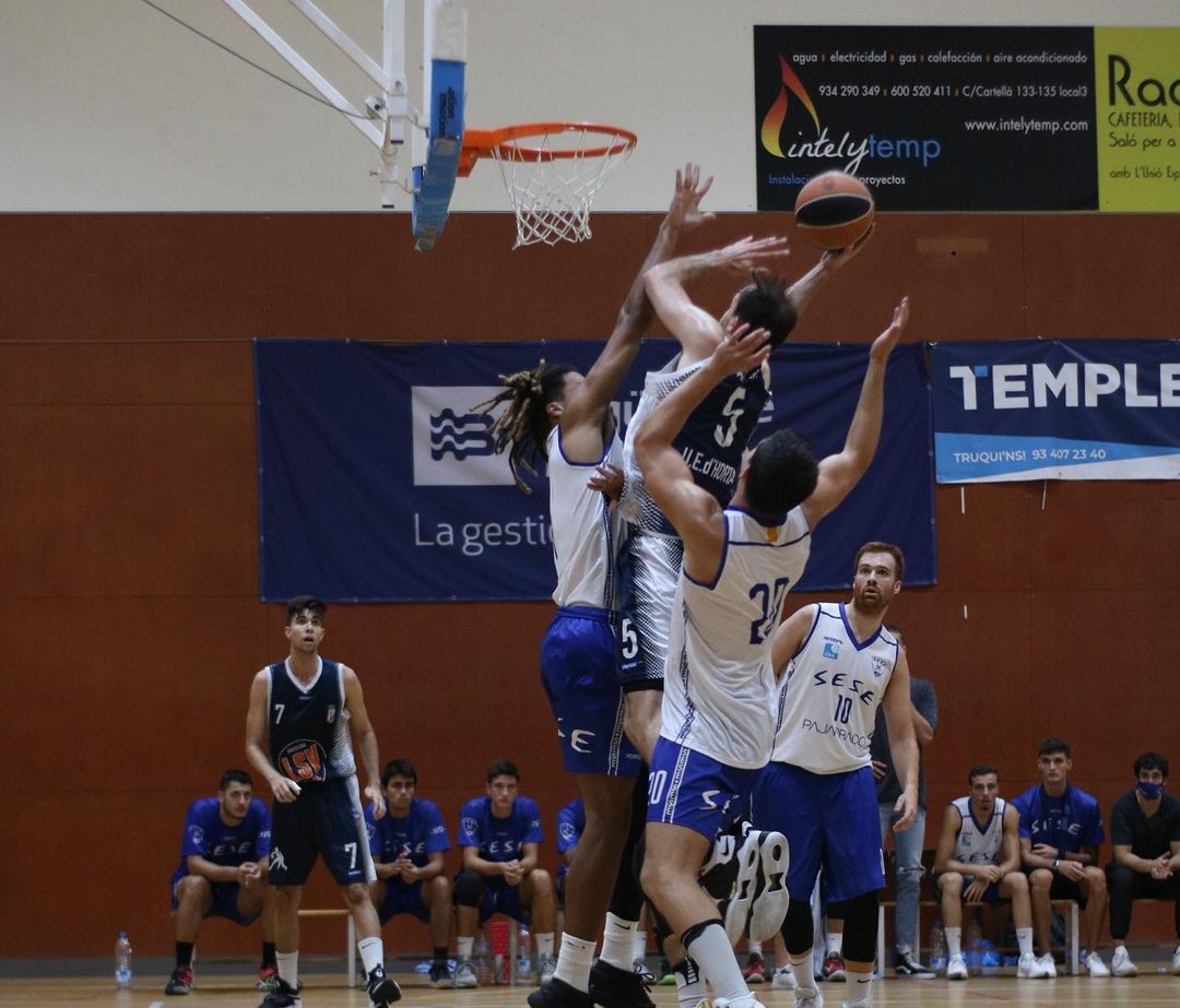 Oscar Argemí busca abrirse camino en el baloncesto español desde la Liga EBA
