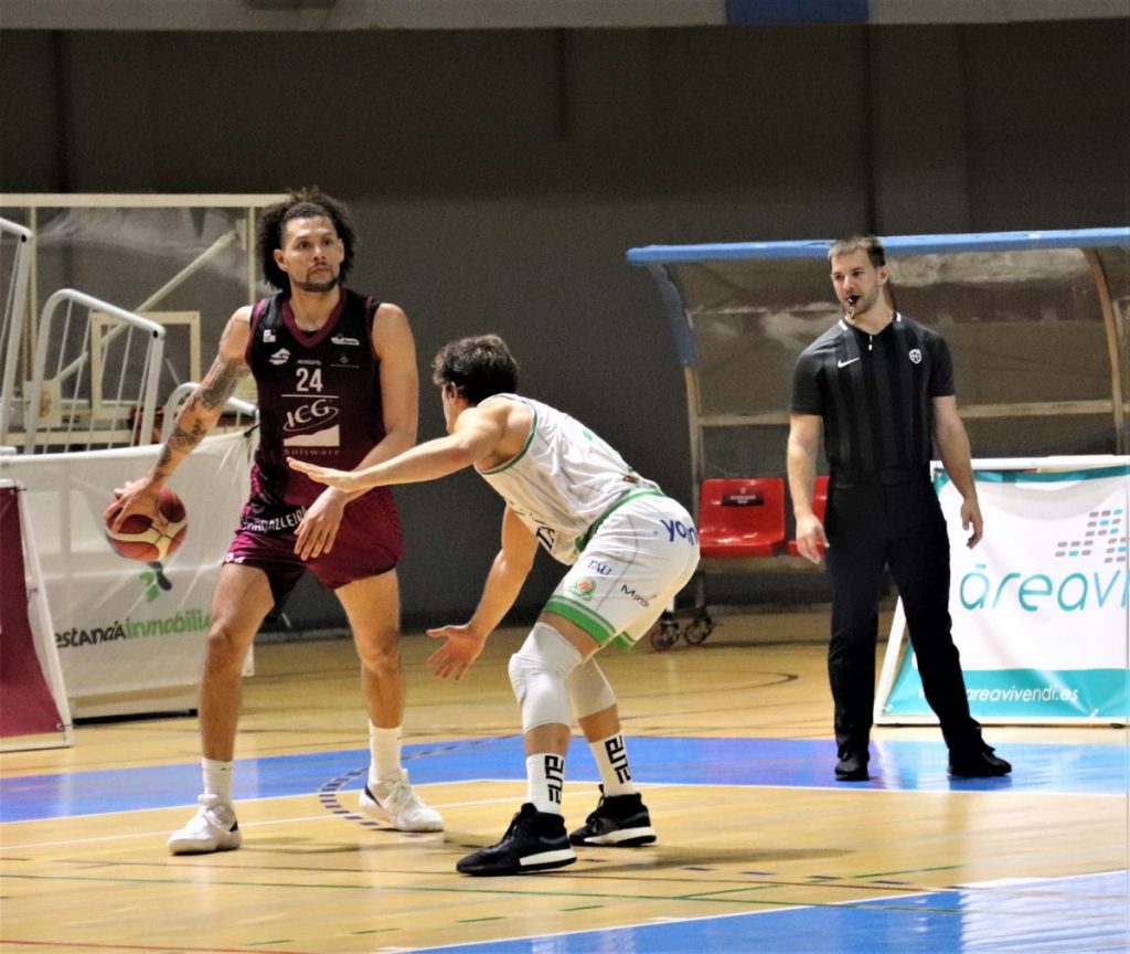 Con una torrida ofensiva Michael Carrera guió victoria del Força Lleida
