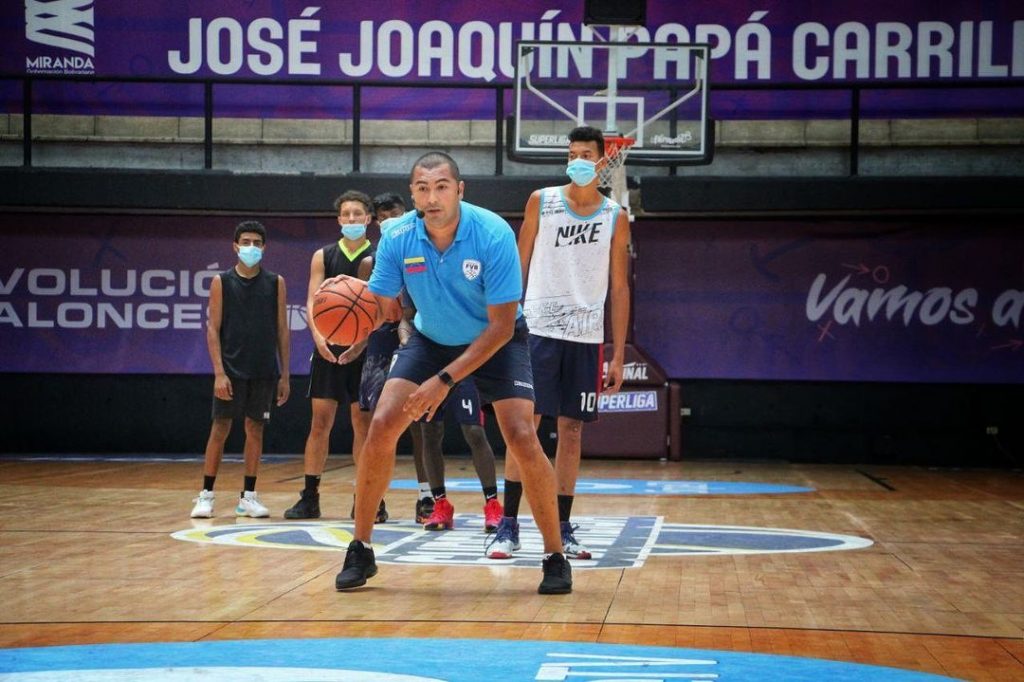 Ronald Guillen: "Lo primordial es poder evaluar esta generación que marcará el relevo en el baloncesto venezolano”