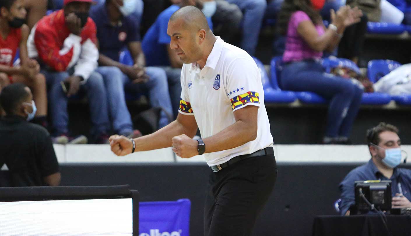 Ronald Guillén: “Contento por la personalidad que mostró el equipo en los momentos complicados”