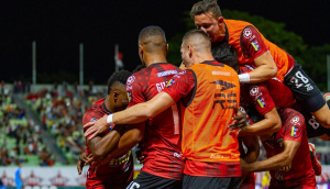 Se calienta la barra del Caracas FC en la victoria ante Deportivo Táchira