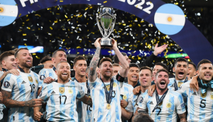 Argentina de Messi levanta la finalissima 2022