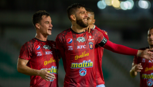 El Rojo Remontó y ganó en Cachamay