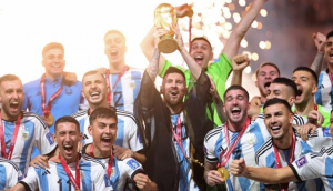 Argentina gana la tercera Copa del Mundo: Messi alza la copa